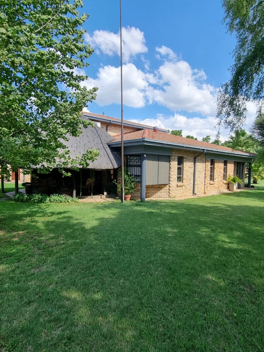 4 Bedroom Property for Sale in Christiana North West